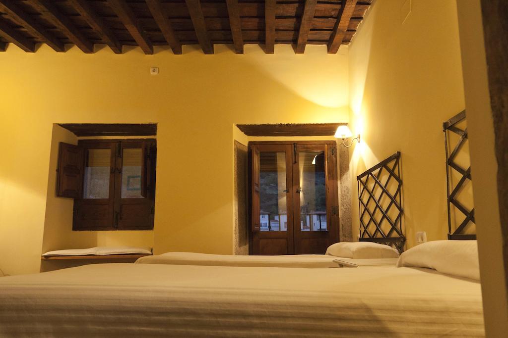 Casa Rural con encanto Los Postigos Banos De Montemayor Habitación foto